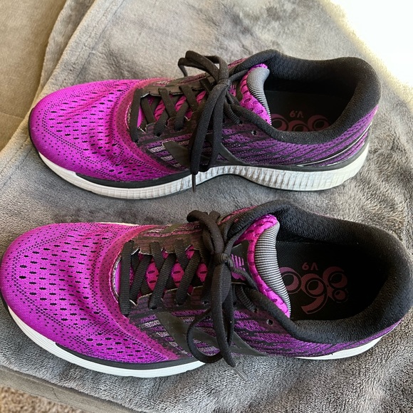 New Balance 860V9 womens athletic shoes - Picture 3 of 6